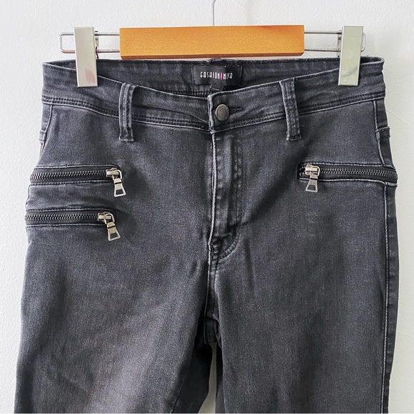 Zipper Detail Stretchy Skinny Jeans - Picture 6 of 8